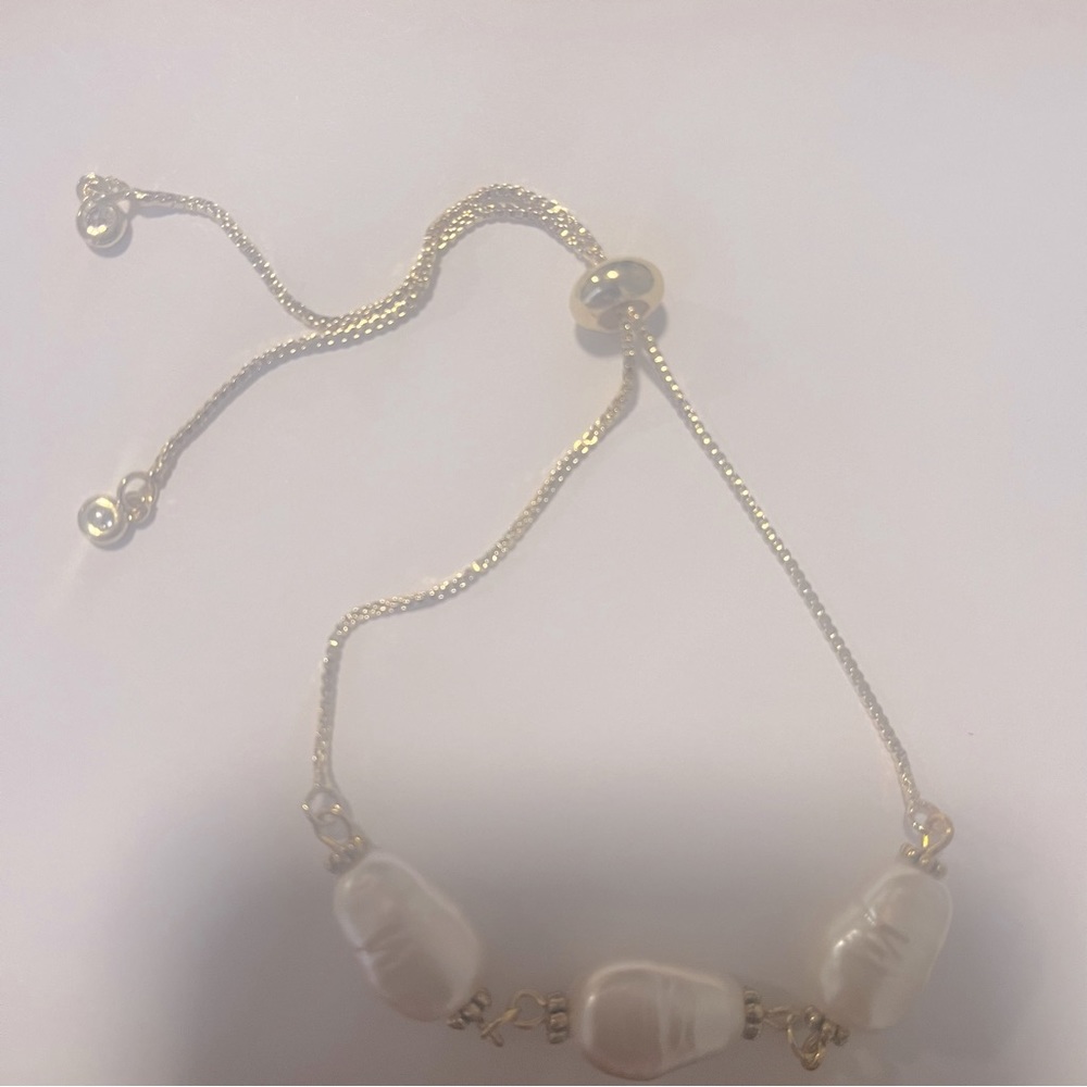 Pearl Adjustable Bracelet with Rhinestones Ends Gold White New Handcrafted - Picture 6 of 7